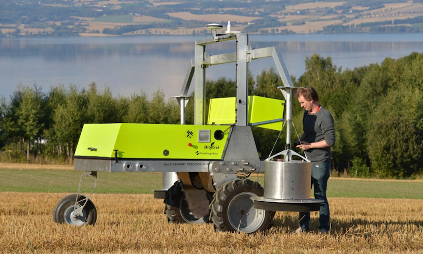 Adigo Field Flux Robot